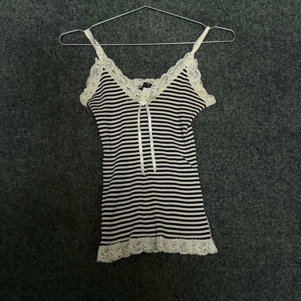 Women's Medium Black White Striped Lace Trim Cami Tank Y2K Cotton Top